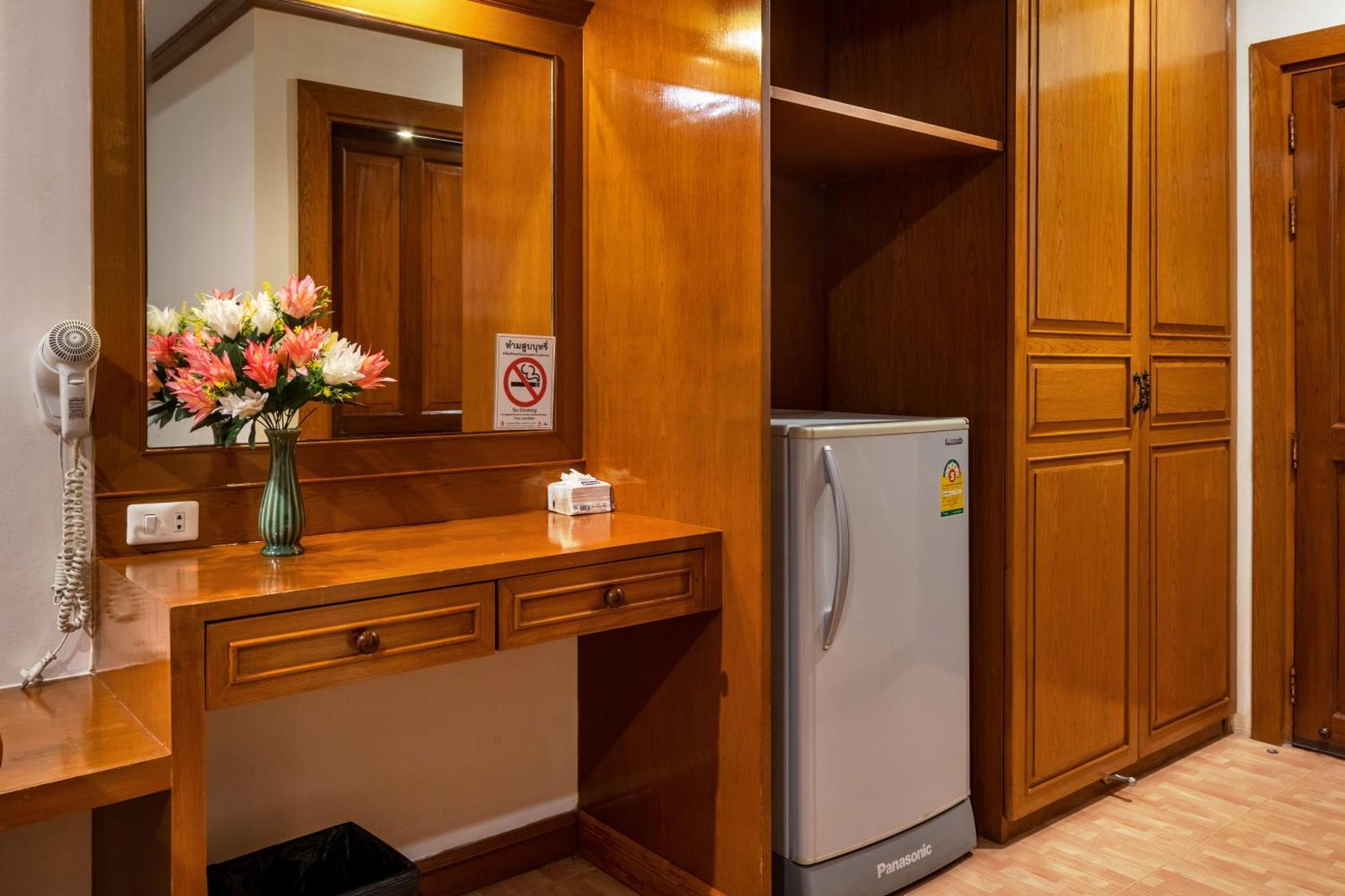 Jb Green Hotel Patong Dış mekan fotoğraf