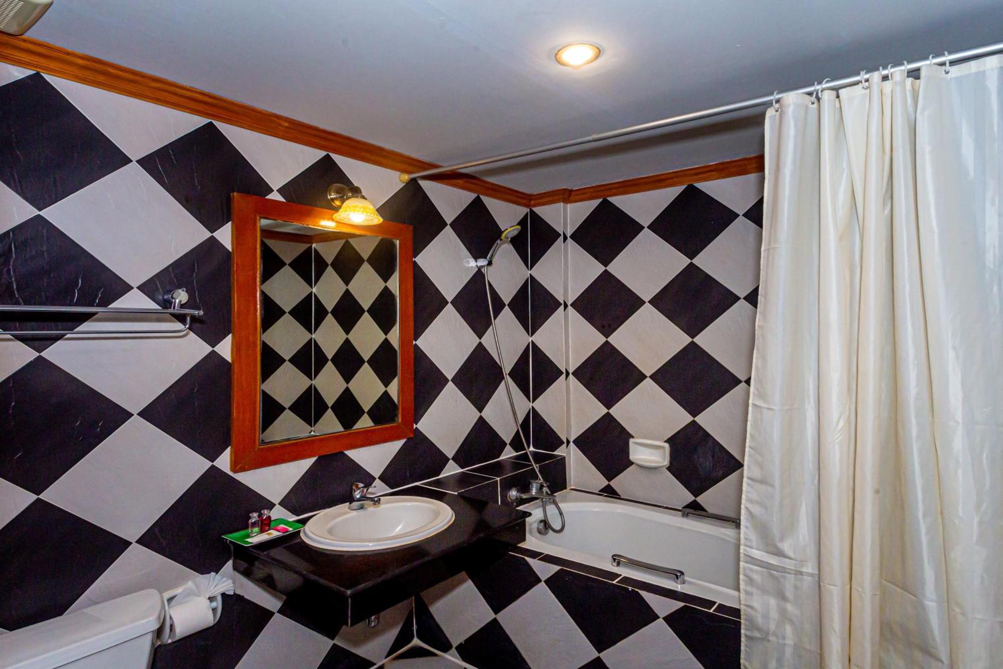 Jb Green Hotel Patong Dış mekan fotoğraf