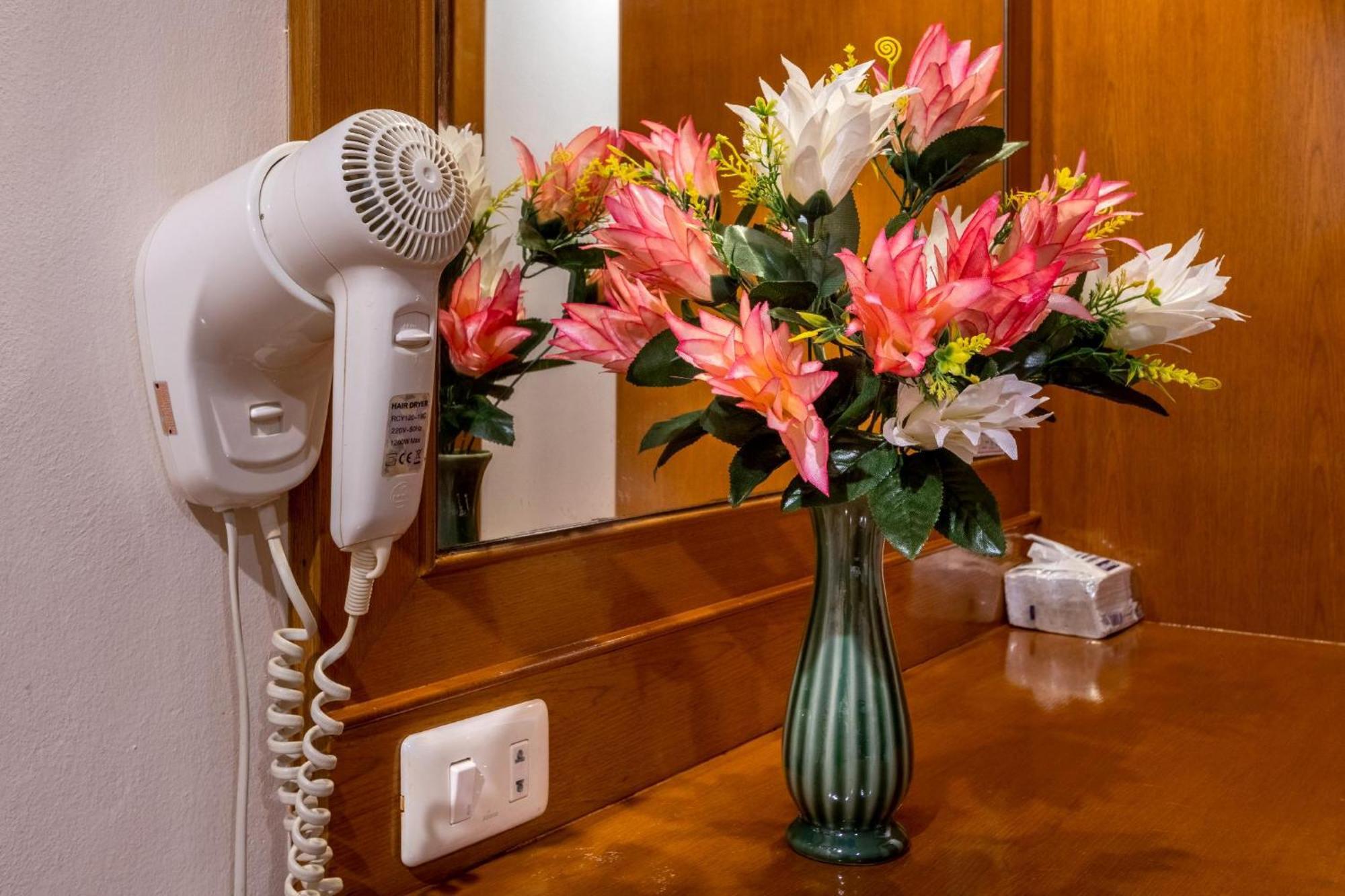 Jb Green Hotel Patong Dış mekan fotoğraf